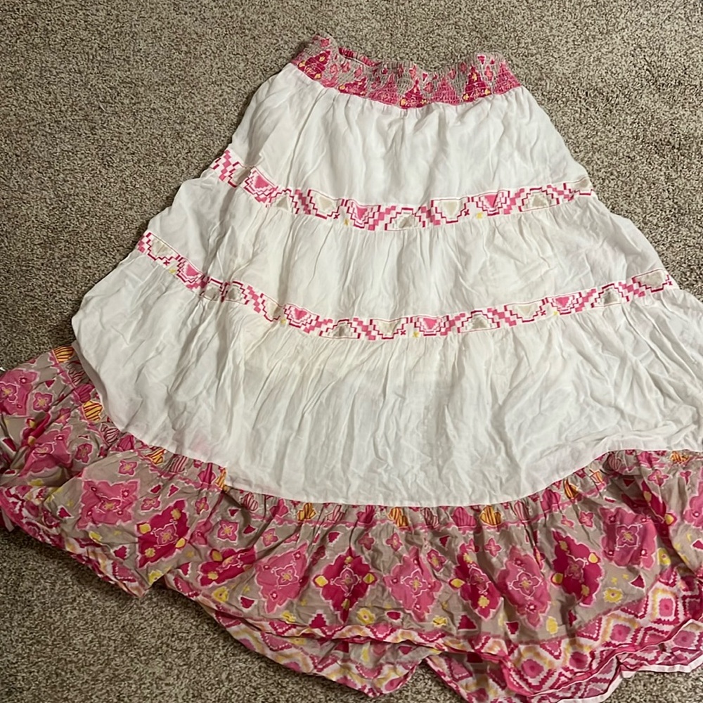 Beautiful, flowing maxi skirt. Pink and white.